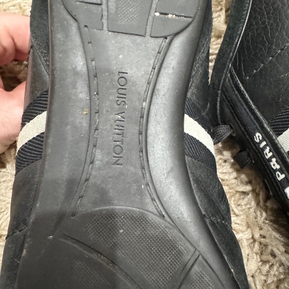 Louis Vuitton Black Sneakers. - Picture 6 of 8